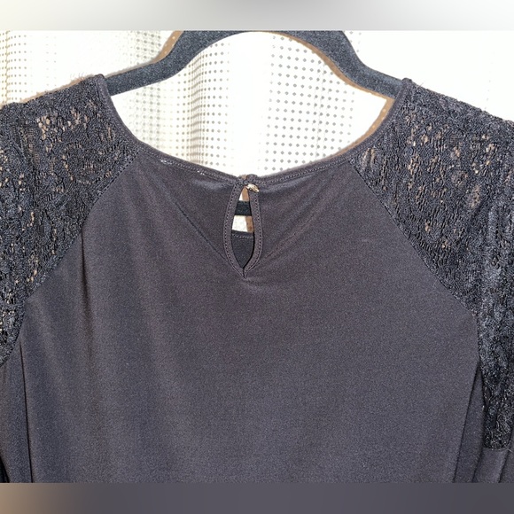 Anne Klein Black 3/4 Sleeve Top w/ Lace Detail SZ S - Picture 3 of 5